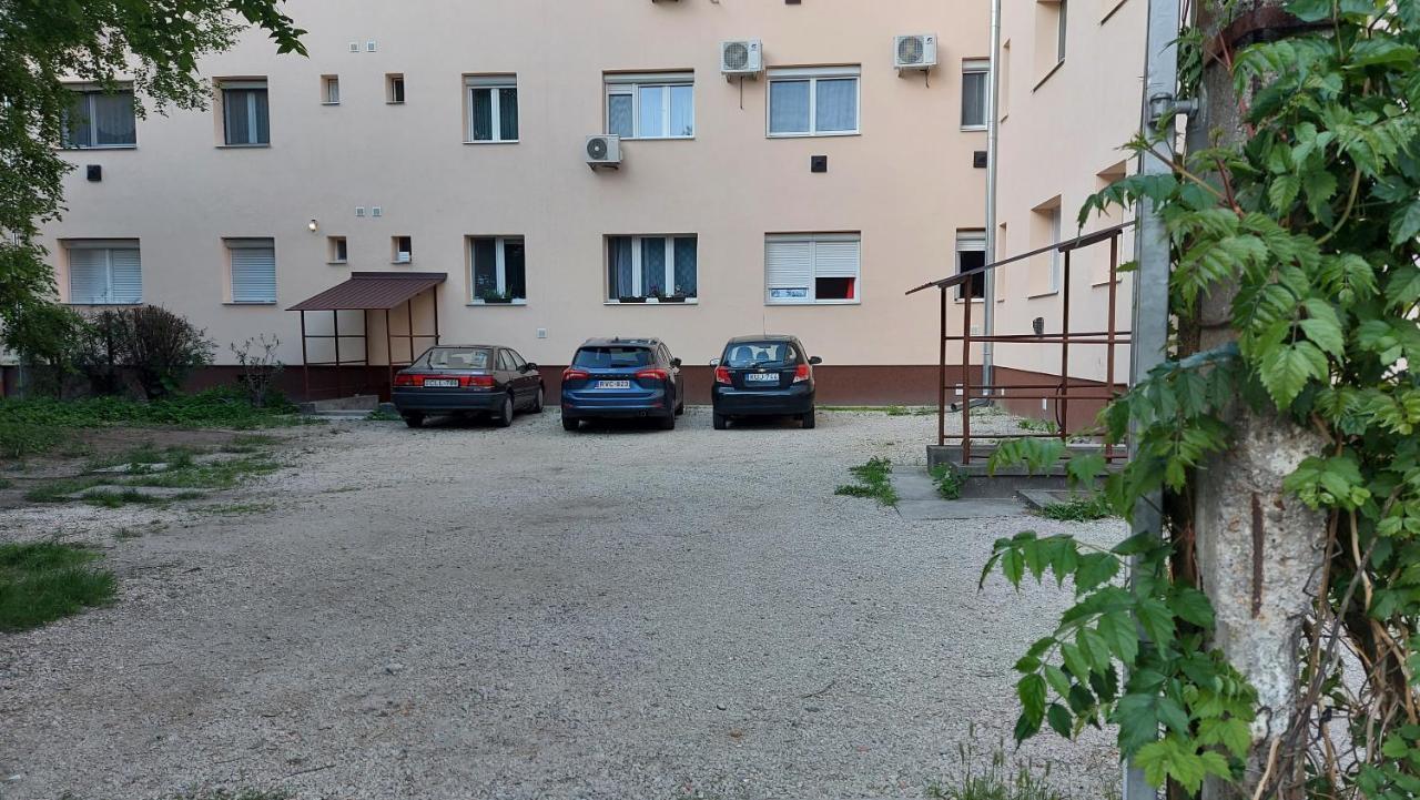 Ancsi Apartmant Kecskemet Kecskemét Exterior foto